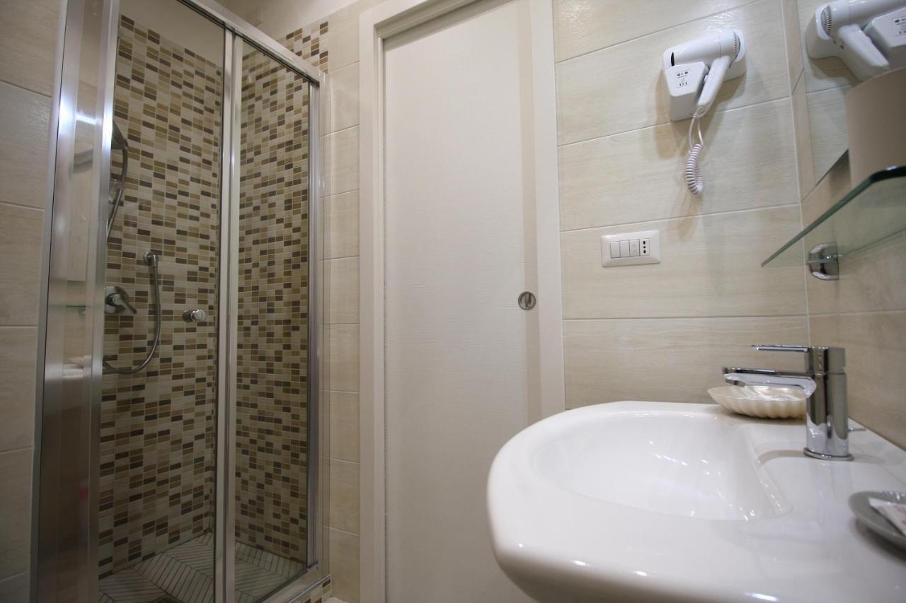 Recia Room Napels Buitenkant foto