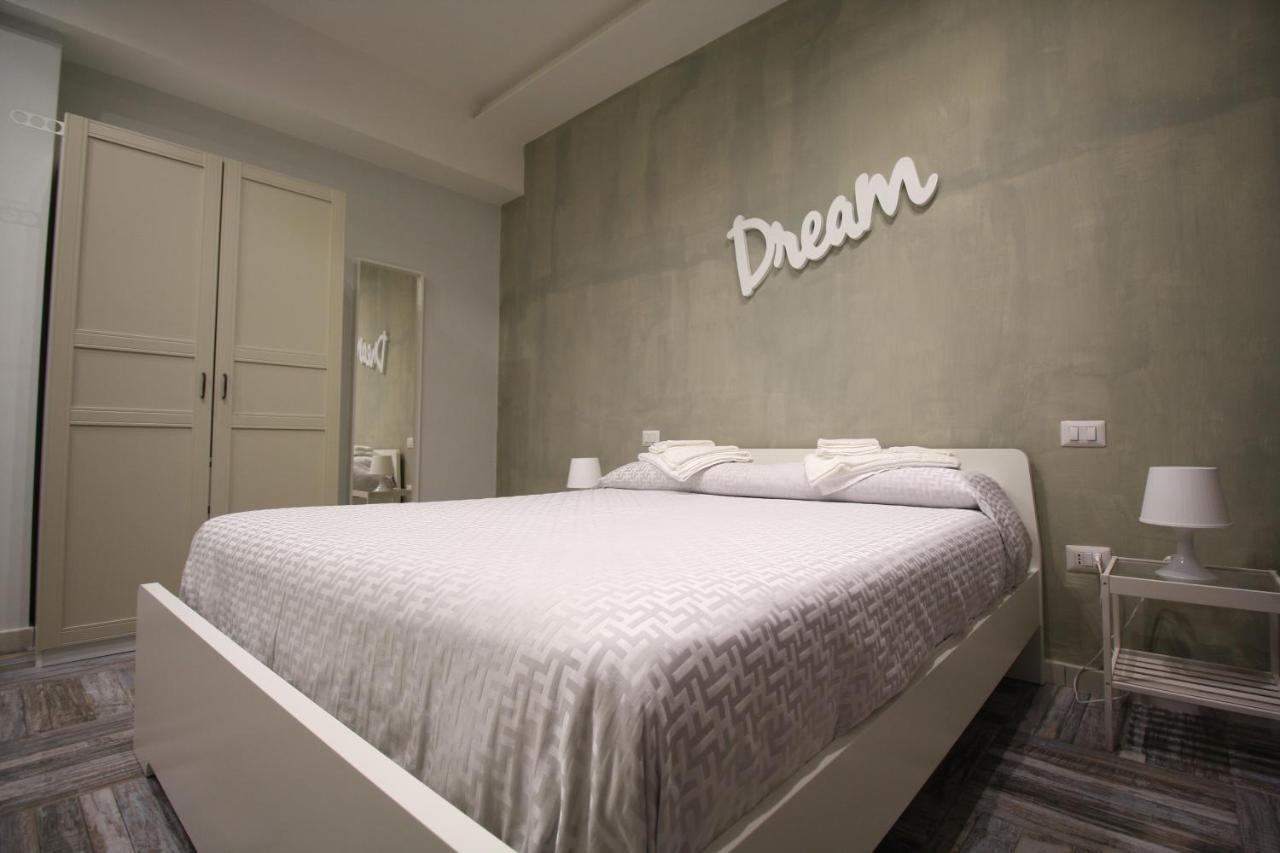 Recia Room Napels Buitenkant foto