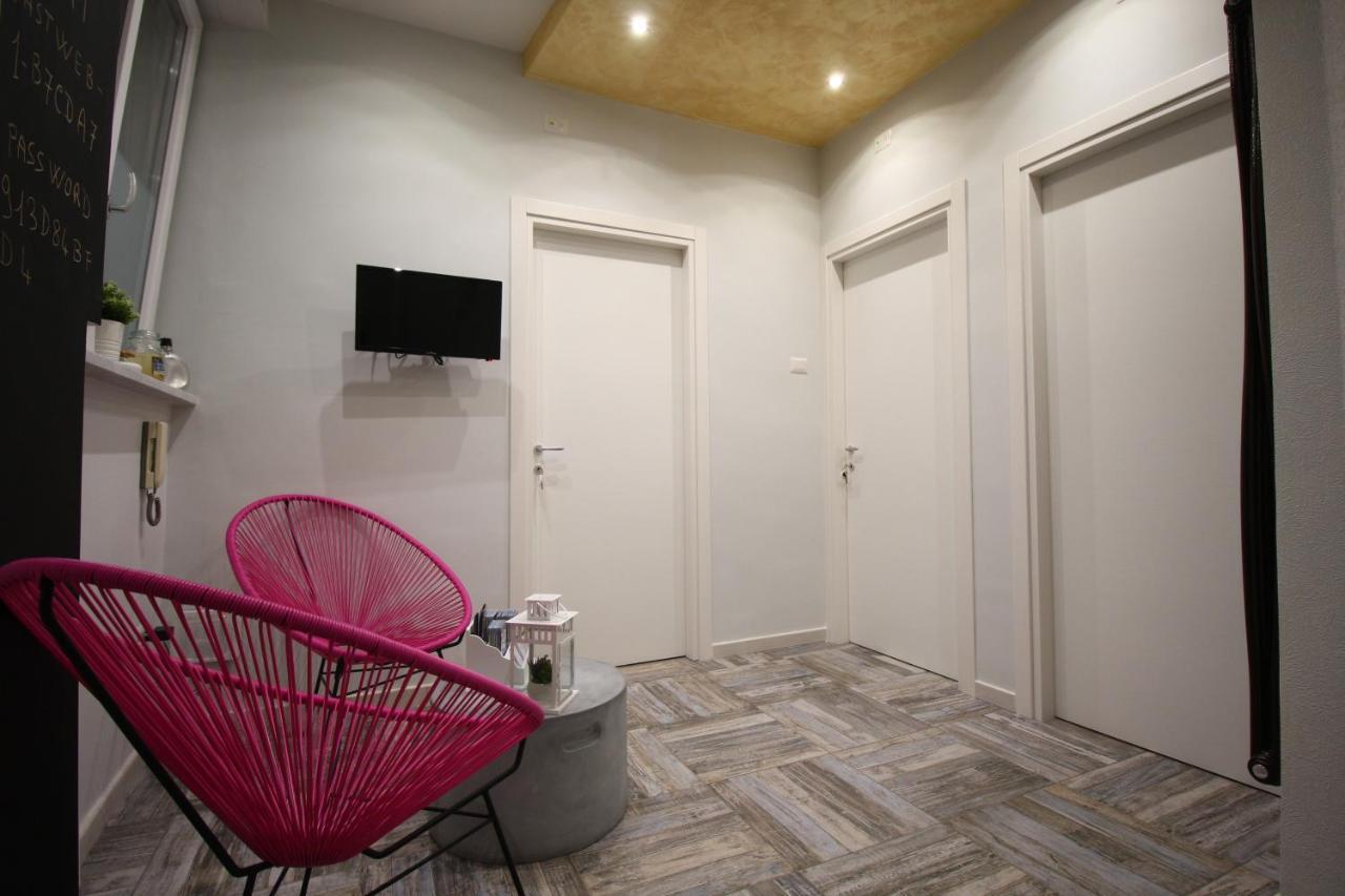 Recia Room Napels Buitenkant foto